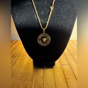 Medusa, gold tone, black pendant necklace